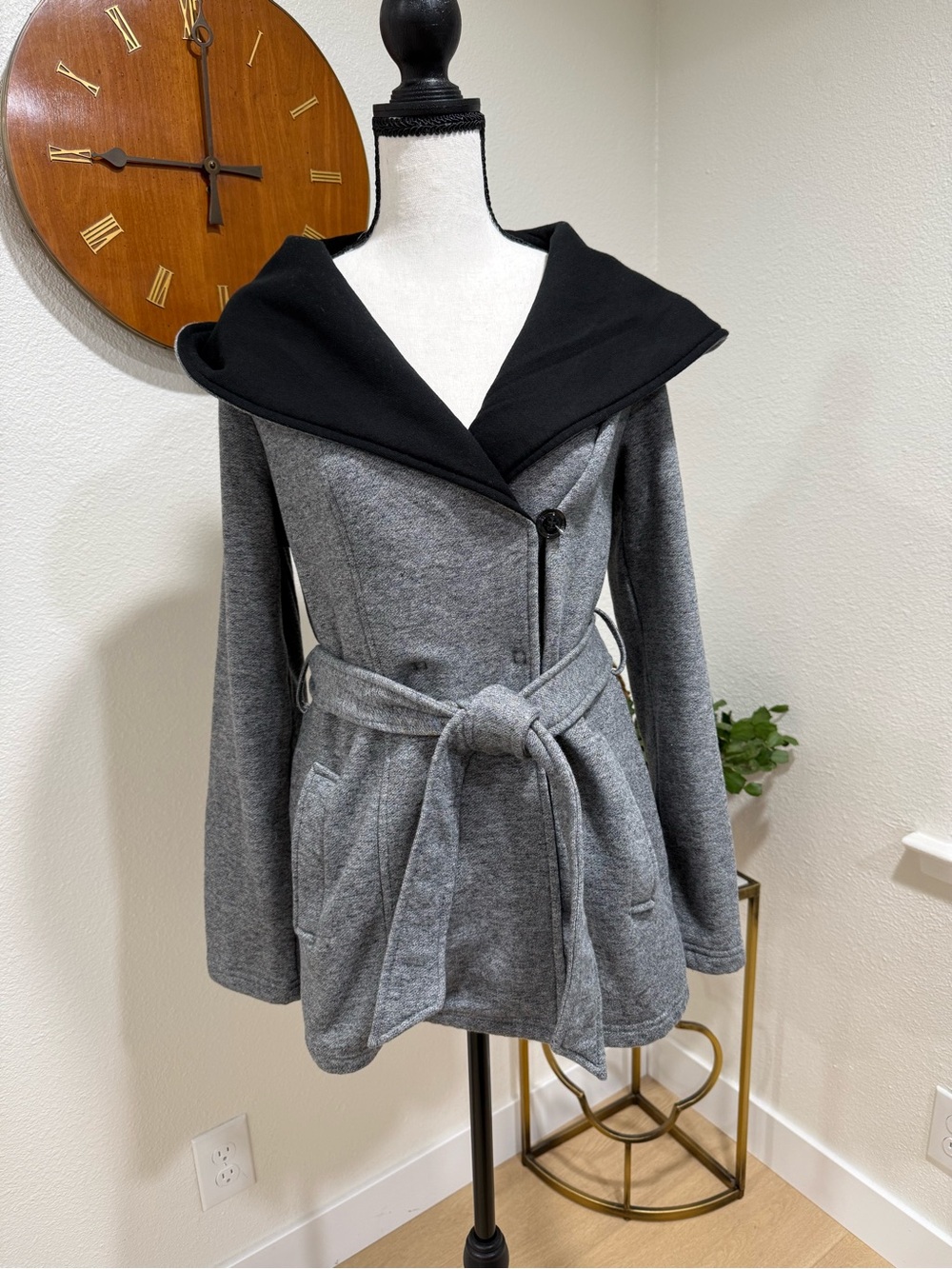 Sebby Gray Black Hooded Belted Sweater Coat Jacket Women’s Medium